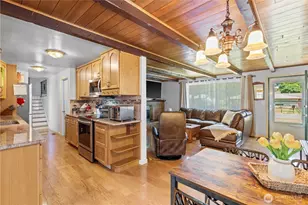 13912 2nd Ave Ct E, Tacoma, WA 98445 - Photo 9
