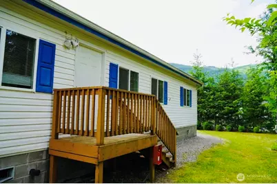 8375 Golden Valley Boulevard, Maple Falls, WA 98266 - Photo 25
