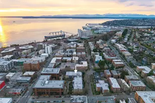 275 W Roy St, Seattle, WA 98119 - Photo 27