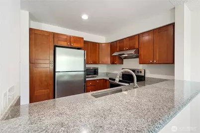 14629 NE 35th Street, Bellevue, WA 98007 - Photo 9