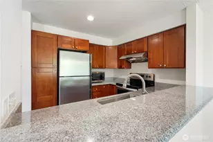 14629 NE 35th St, Bellevue, WA 98007 - Photo 9
