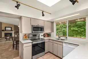 8634 NE 169th St, Kenmore, WA 98028 - Photo 7