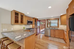 270 Shallow Shore Rd, Bellingham, WA 98229 - Photo 9