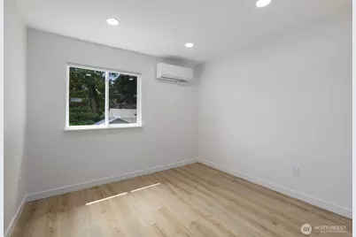 2126 E Grand Avenue, Everett, WA 98201 - Photo 9