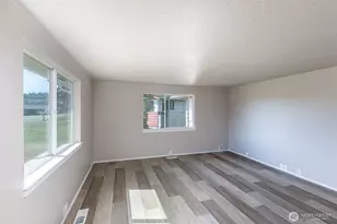 319 N Dunlap St, Sequim, WA 98382 - Photo 15
