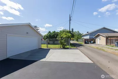 319 N Dunlap Street, Sequim, WA 98382 - Photo 13