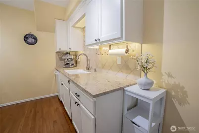 15633 44th Avenue W #B-1, Lynnwood, WA 98087 - Photo 7