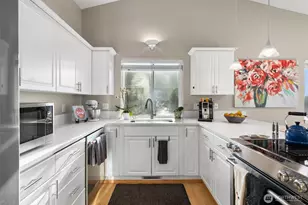 650 Medallion Pl E, Port Orchard, WA 98366 - Photo 17