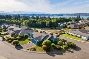 650 Medallion Pl E, Port Orchard, WA 98366 - Photo 5