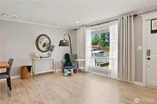 3519 NE 8th St, Renton, WA 98056 - Photo 9