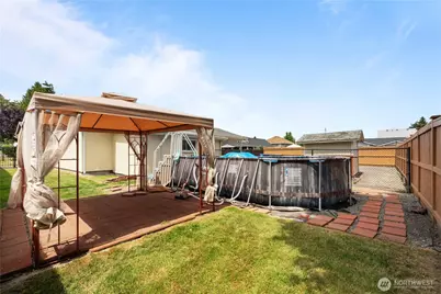 1809 5th Street SW, Puyallup, WA 98371 - Photo 25
