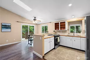 140 Windward Dr, Bellingham, WA 98229 - Photo 11