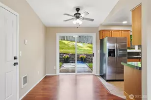 511 W 3rd St, La Center, WA 98629 - Photo 11