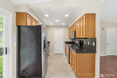 511 W 3rd Street, La Center, WA 98629 - Photo 13