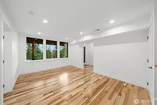 21037 NE 15th St, Sammamish, WA 98074 - Photo 35