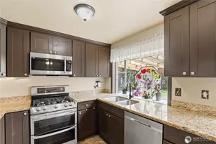 12519 SE 277th Pl, Kent, WA 98030 - Photo 9