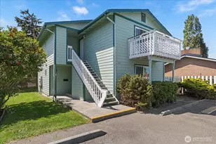 1113 SE 6th Ave, Oak Harbor, WA 98277 - Photo 3
