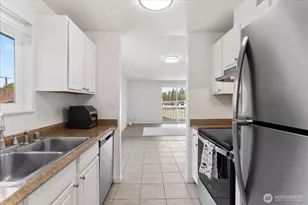 1113 SE 6th Ave, Oak Harbor, WA 98277 - Photo 9