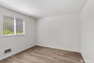 1113 SE 6th Ave, Oak Harbor, WA 98277 - Photo 13