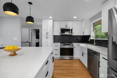 18230 88th Avenue W, Edmonds, WA 98026 - Photo 9