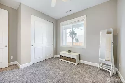 5515 157th Avenue Ct E, Sumner, WA 98390 - Photo 9