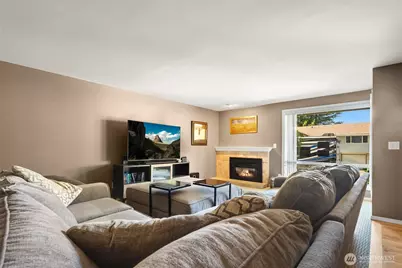 14211 SE 162nd Place, Renton, WA 98058 - Photo 9