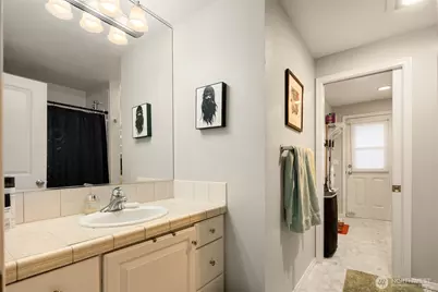 14211 SE 162nd Place, Renton, WA 98058 - Photo 15