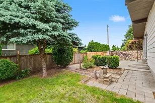 211 15th St, Snohomish, WA 98290 - Photo 35