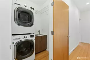 2114 E James St, Seattle, WA 98122 - Photo 23