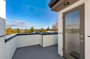 6419 Phinney Ave N, Seattle, WA 98103 - Photo 19