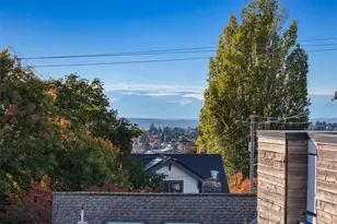 6419 Phinney Ave N, Seattle, WA 98103 - Photo 23