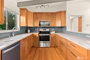 4015 NE 70th St, Seattle, WA 98115 - Photo 13