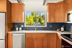 4015 NE 70th St, Seattle, WA 98115 - Photo 15