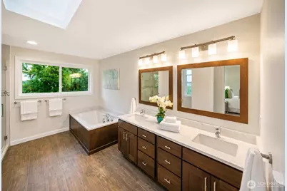 18010 NE 109 Court, Redmond, WA 98052 - Photo 9