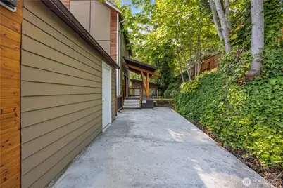21216 Des Moines Memorial Dr, Des Moines, WA 98198 - Photo 3