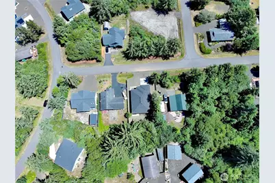 811 Vagabond Avenue, Ocean Shores, WA 98569 - Photo 35