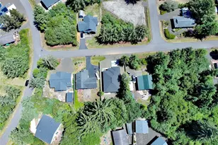 811 Vagabond Ave, Ocean Shores, WA 98569 - Photo 35