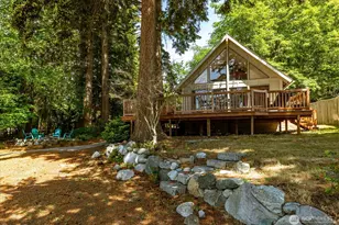 1229 Rickover Dr, Coupeville, WA 98239 - Photo 1