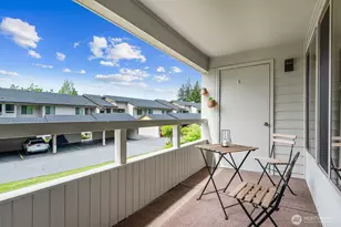 23403 Lakeview Dr, Mountlake Terrace, WA 98043 - Photo 15