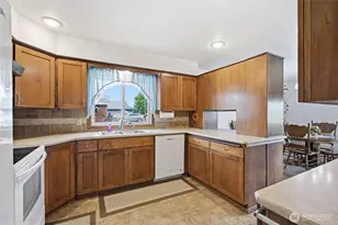 209 W 5th St, Warden, WA 98857 - Photo 13