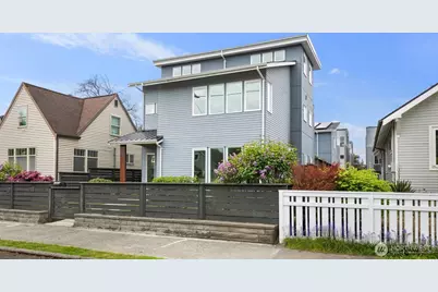 6233 Carleton Avenue S, Seattle, WA 98108 - Photo 1