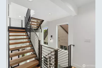 6233 Carleton Avenue S, Seattle, WA 98108 - Photo 25