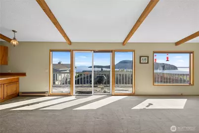 5005 Dundee Drive, Anacortes, WA 98221 - Photo 5