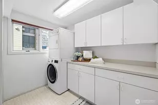 480 S State St, Bellingham, WA 98225 - Photo 29
