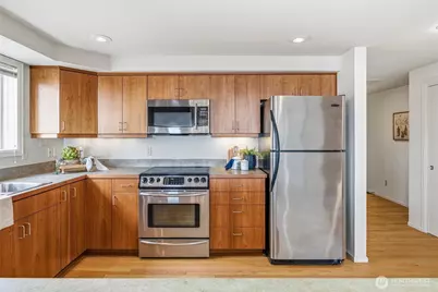480 S State Street #204, Bellingham, WA 98225 - Photo 7