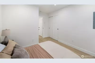 12042 5th Avenue NE, Seattle, WA 98125 - Photo 21