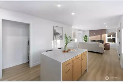 12042 5th Avenue NE, Seattle, WA 98125 - Photo 11