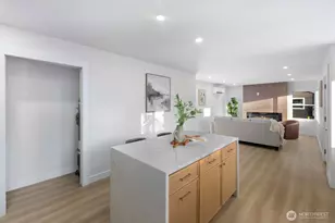 12042 5th Ave NE, Seattle, WA 98125 - Photo 11