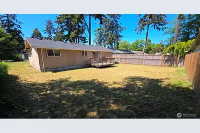 4340 Hamilton Drive, Oak Harbor, WA 98277 - Photo 9