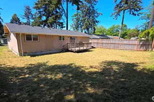 4340 Hamilton Dr, Oak Harbor, WA 98277 - Photo 9
